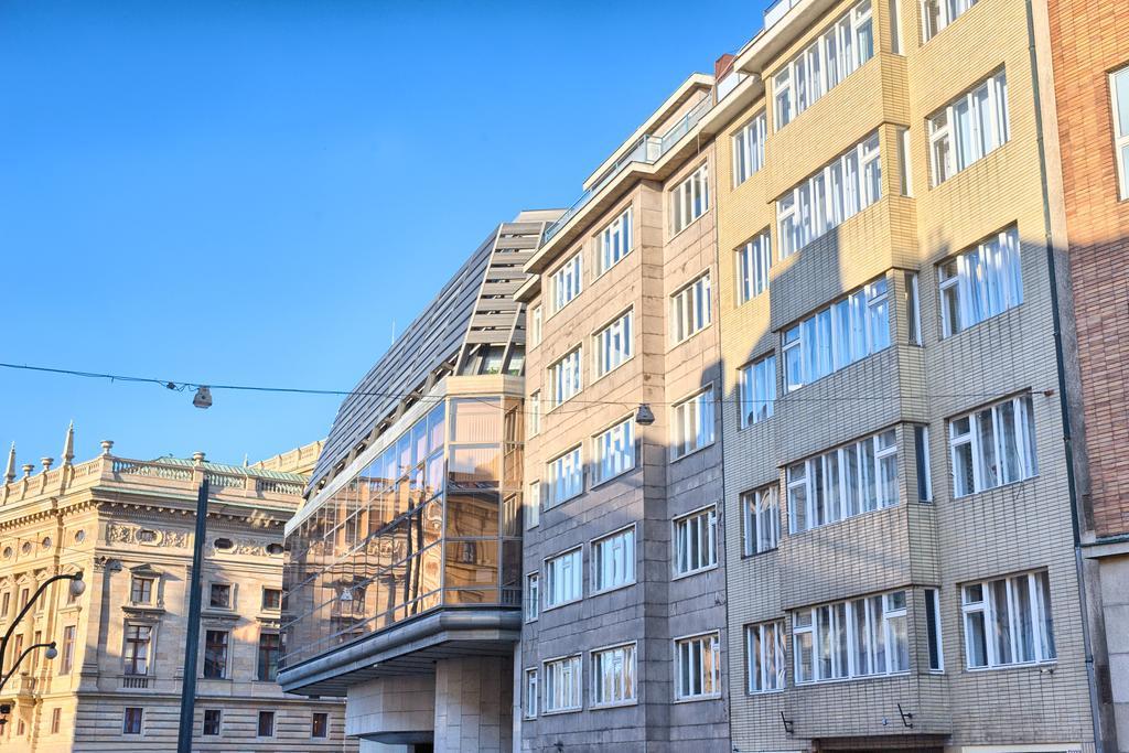 Ostrovni 7 Apartments Прага Экстерьер фото